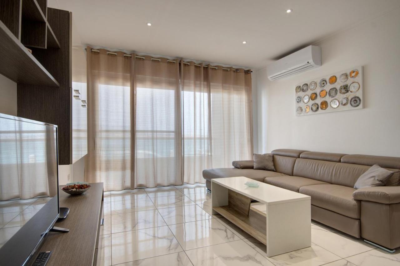 Malta's Beachfront In Apartment Mellieha