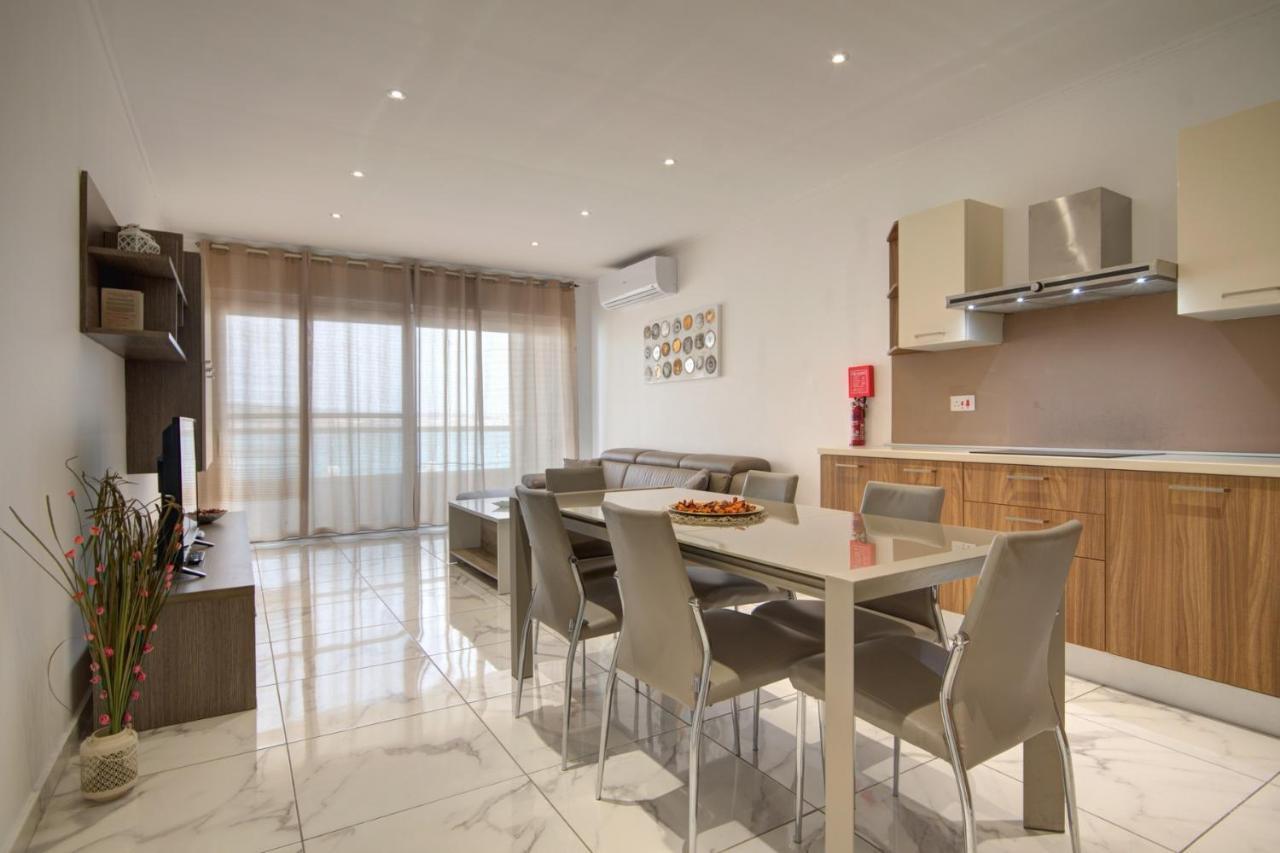 Apartment Malta's Beachfront In