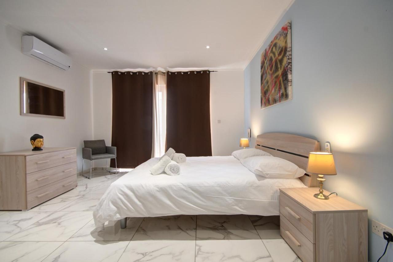 Apartment Malta's Beachfront In