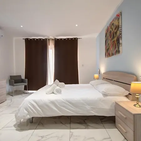 Malta'S Beachfront Apartment In Mellieha Exterior photo