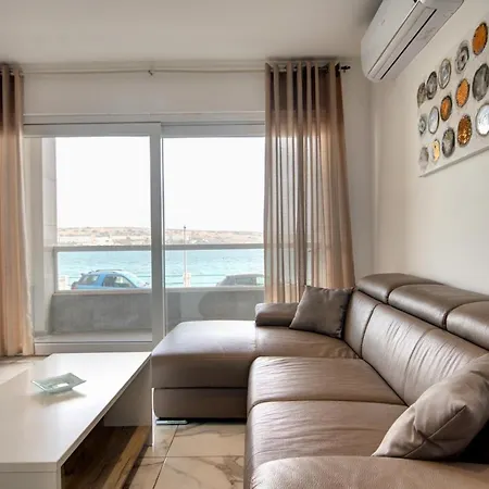 Malta'S Beachfront Apartment In Mellieha Exterior photo